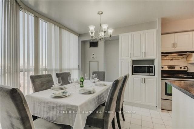 410 Mclevin Avenue Unit 303 photo 9