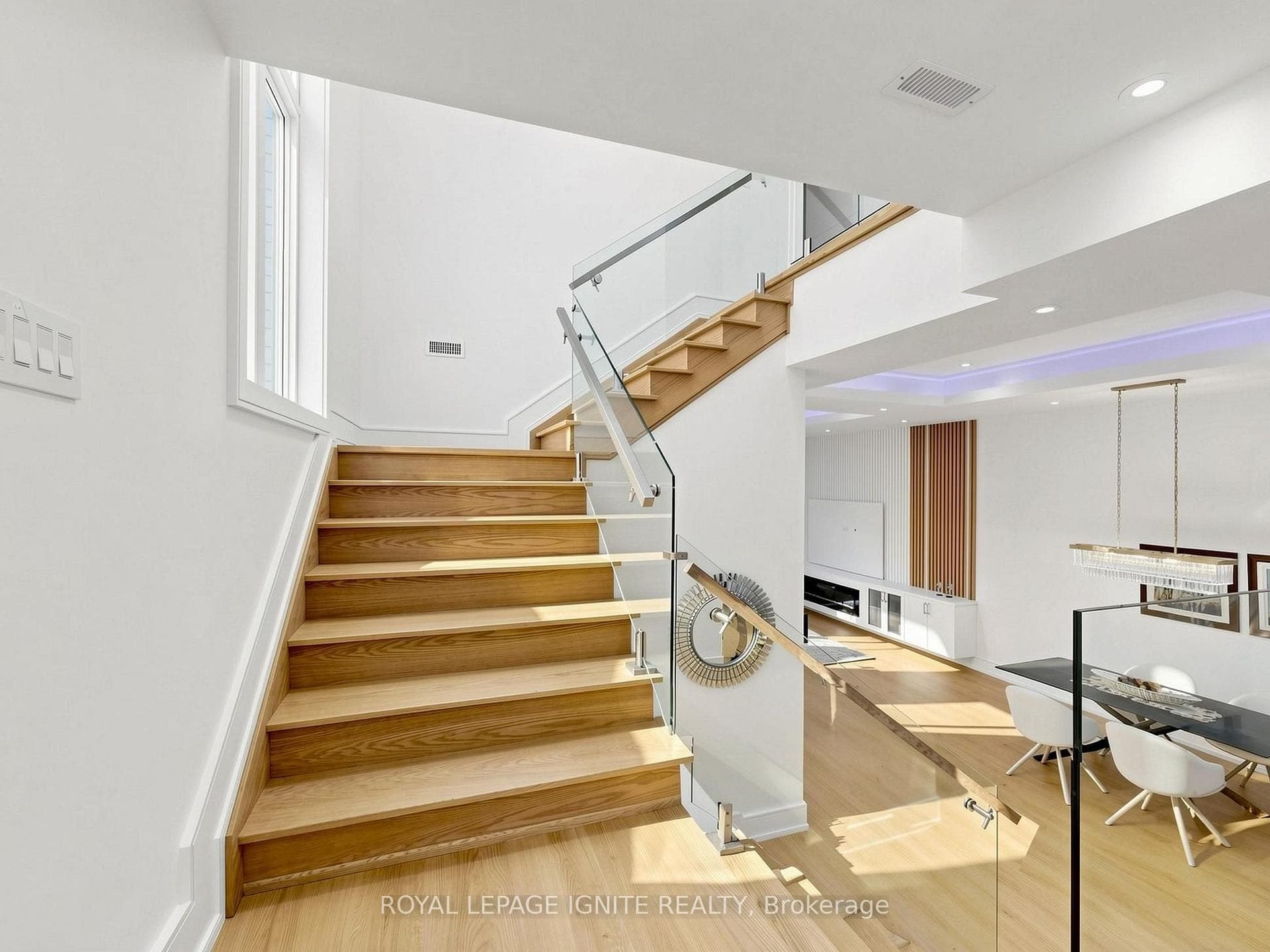 160 Manse Road photo 22