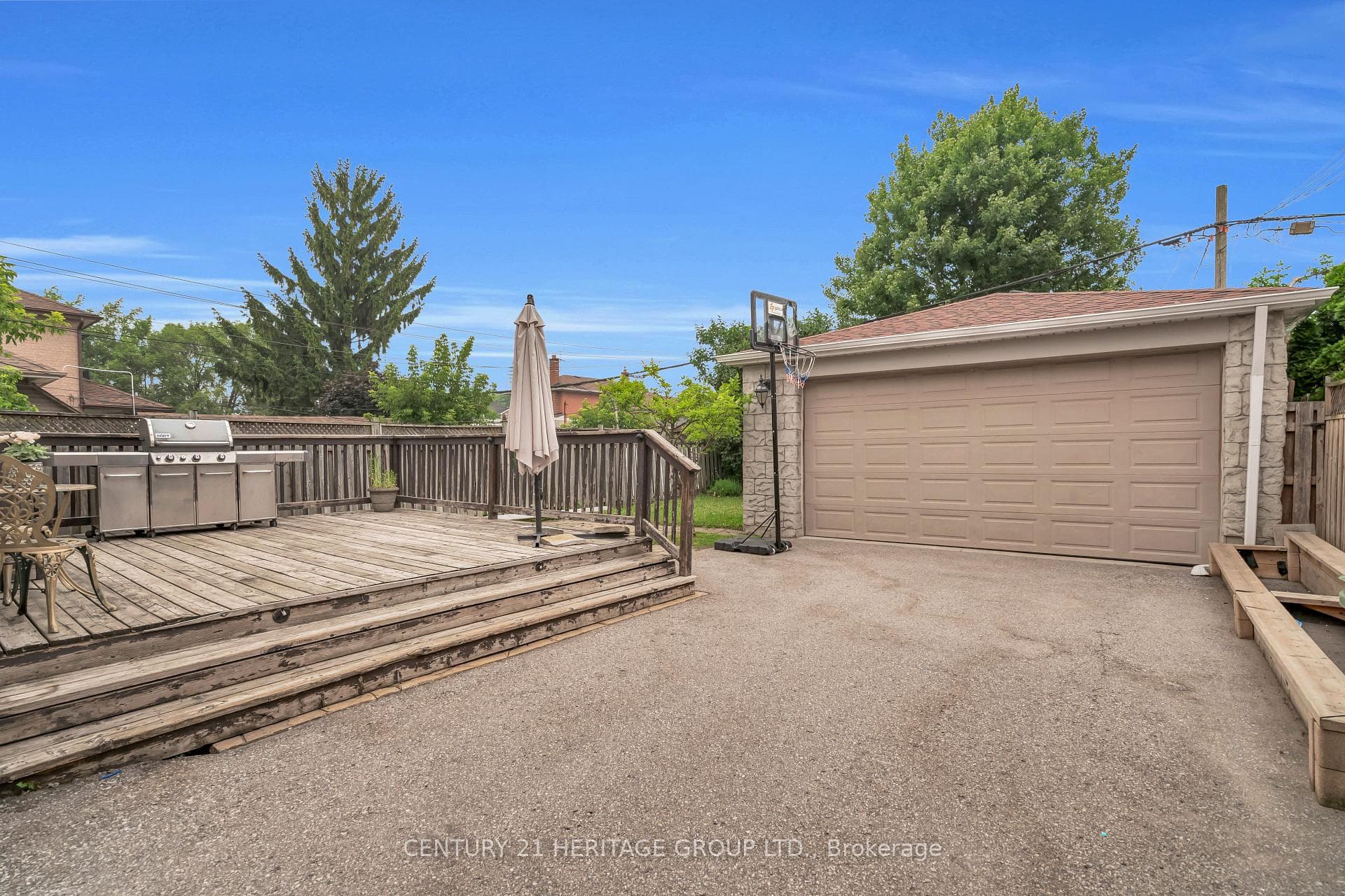 33 Sanderstead Avenue photo 39