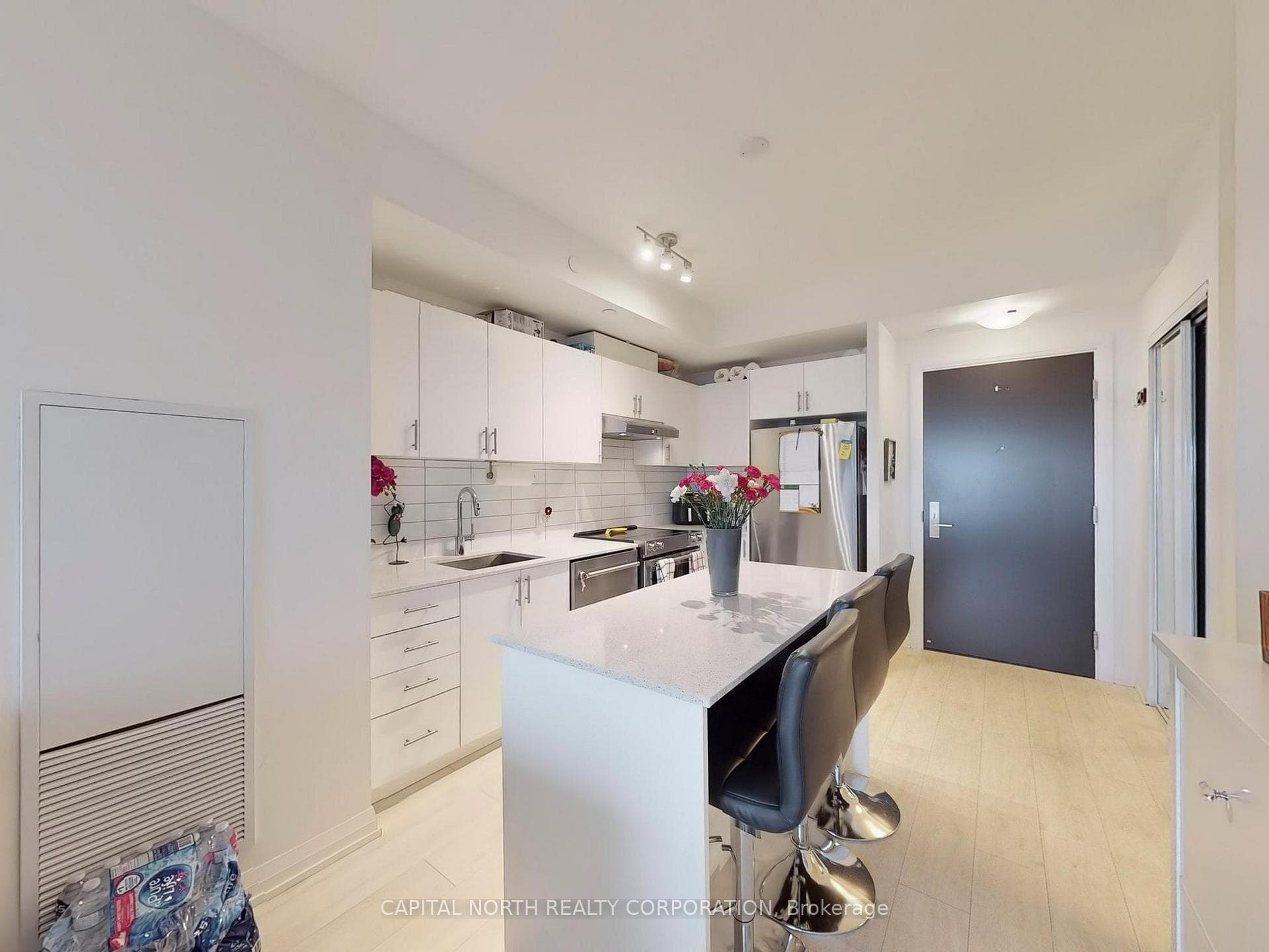 9000 Jane Street Unit 417 photo 13