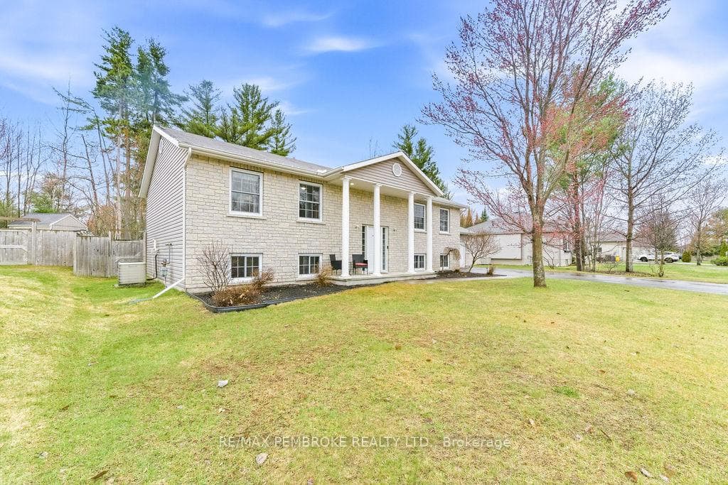 610 Hummingbird Lane photo 2