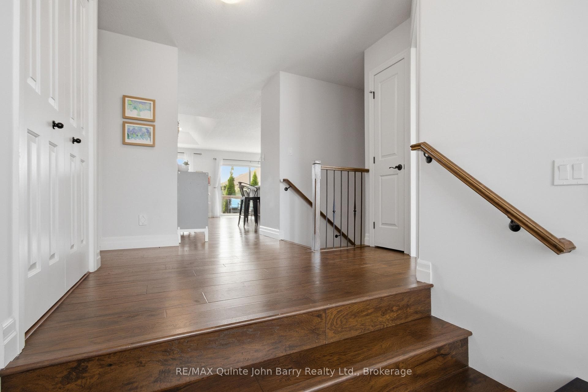 8 Liberty Crescent photo 5