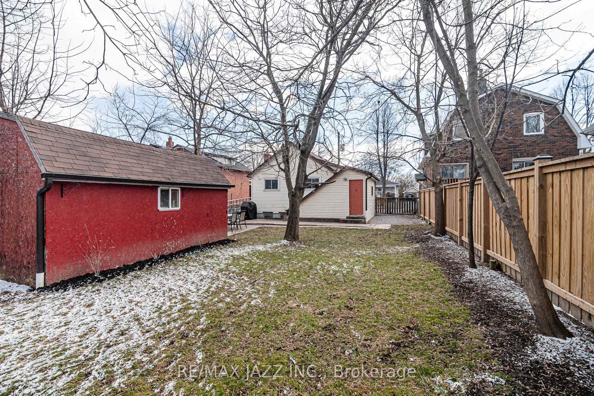 292 Saint Eloi Avenue photo 14