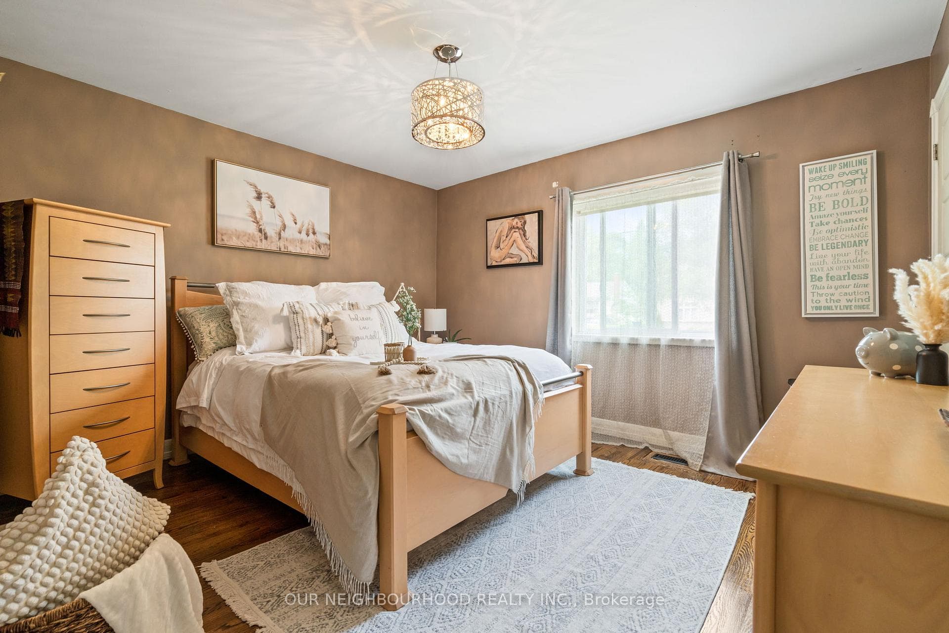 69 Adanac Drive photo 10