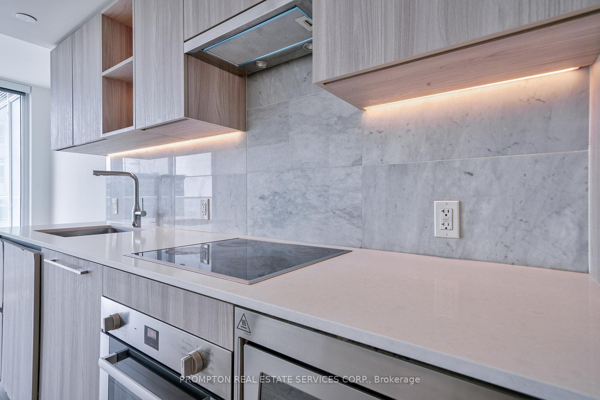 17 Bathurst Street Unit 2605 photo 12