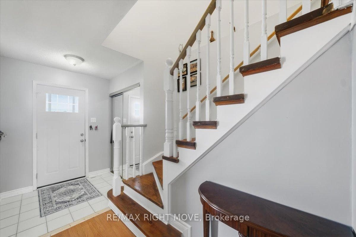 470 st vincent Street photo 21