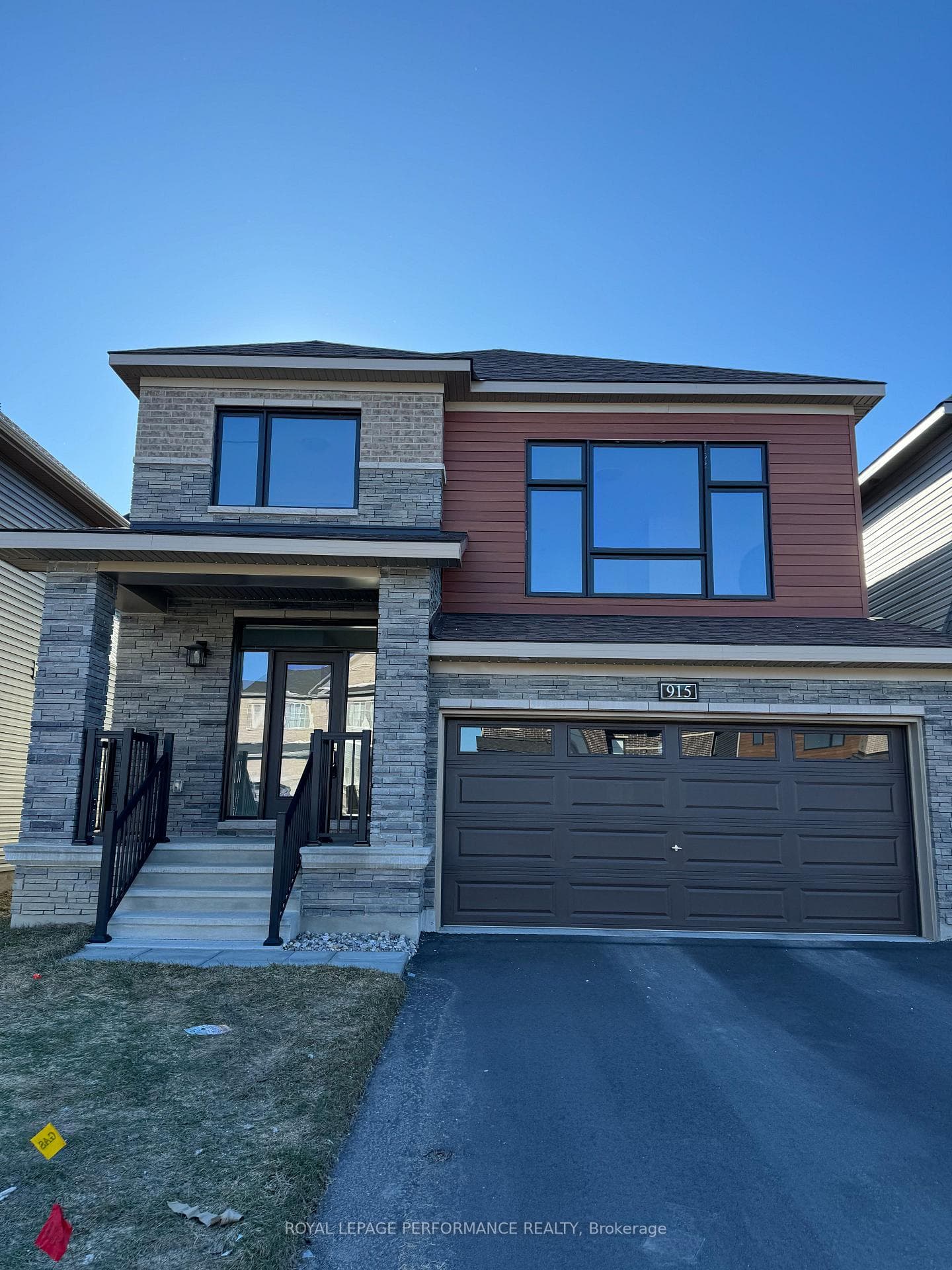 915 LAKERIDGE Drive photo 1