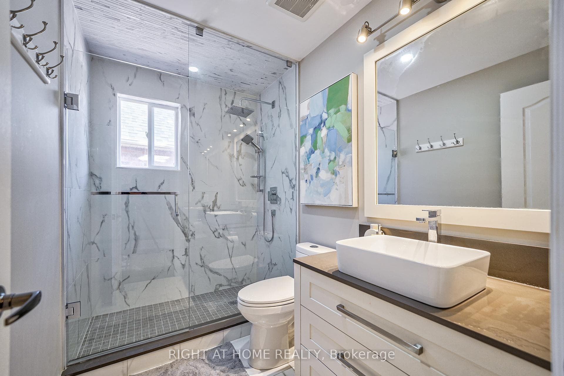 110 Barnwood Drive photo 26
