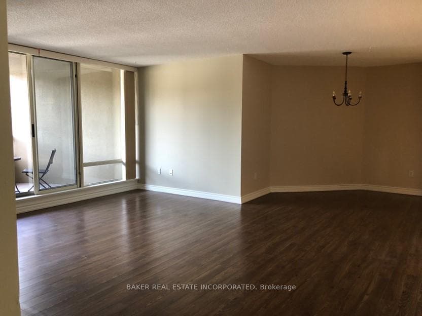 1210 Don Mills Road Unit 418 photo 4