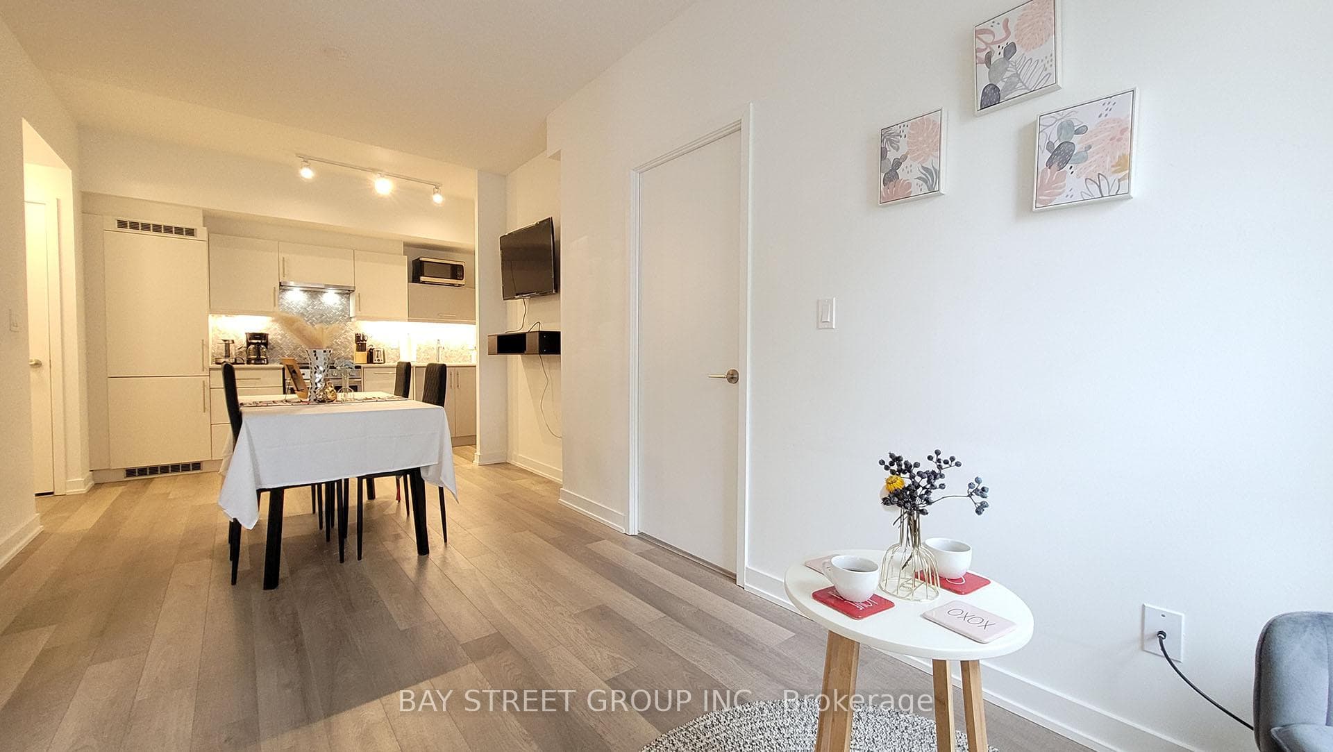 181 Huron Street Unit 204 photo 12