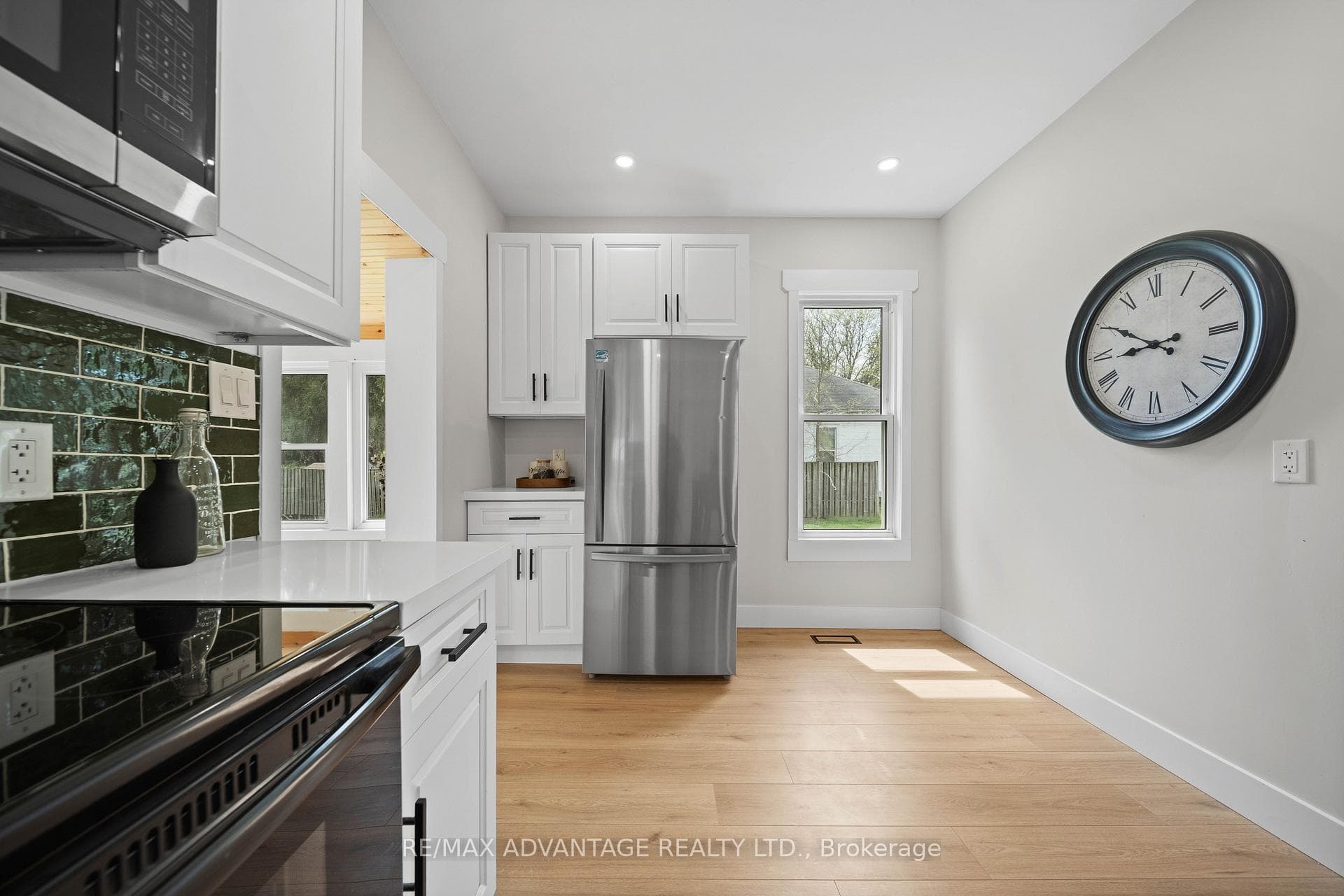 209 Victoria Street photo 9