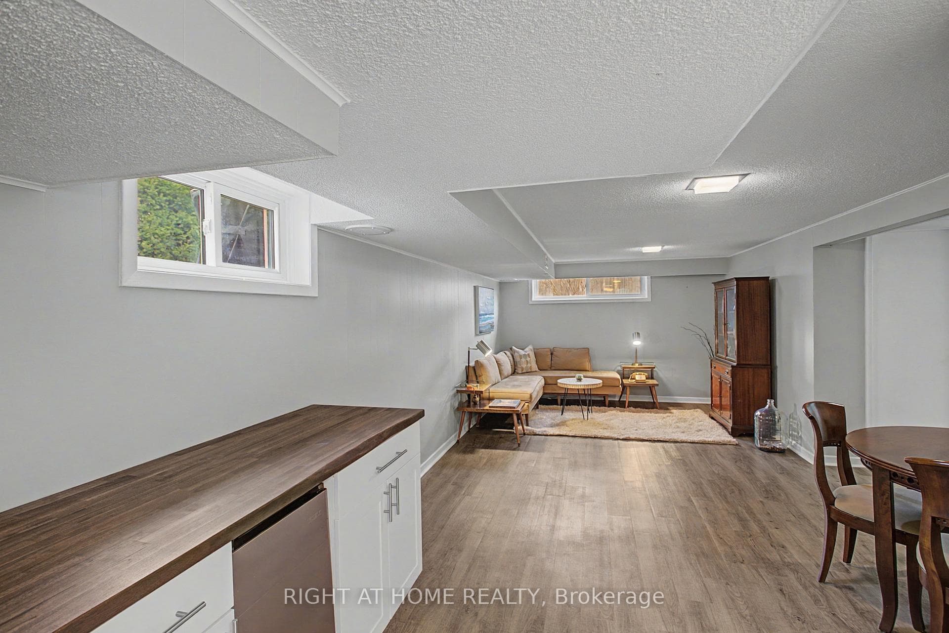 60 Lionel Heights Crescent photo 28