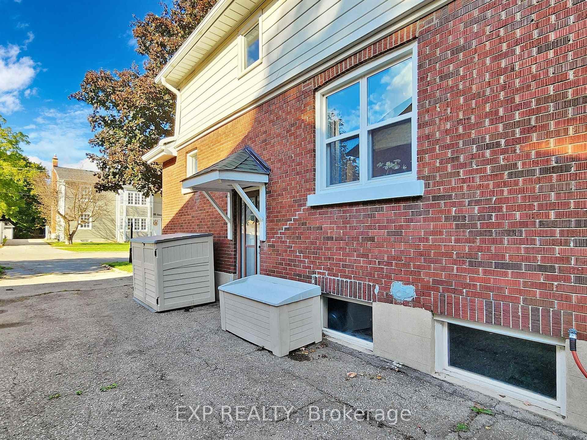 211 Ontario Street photo 33
