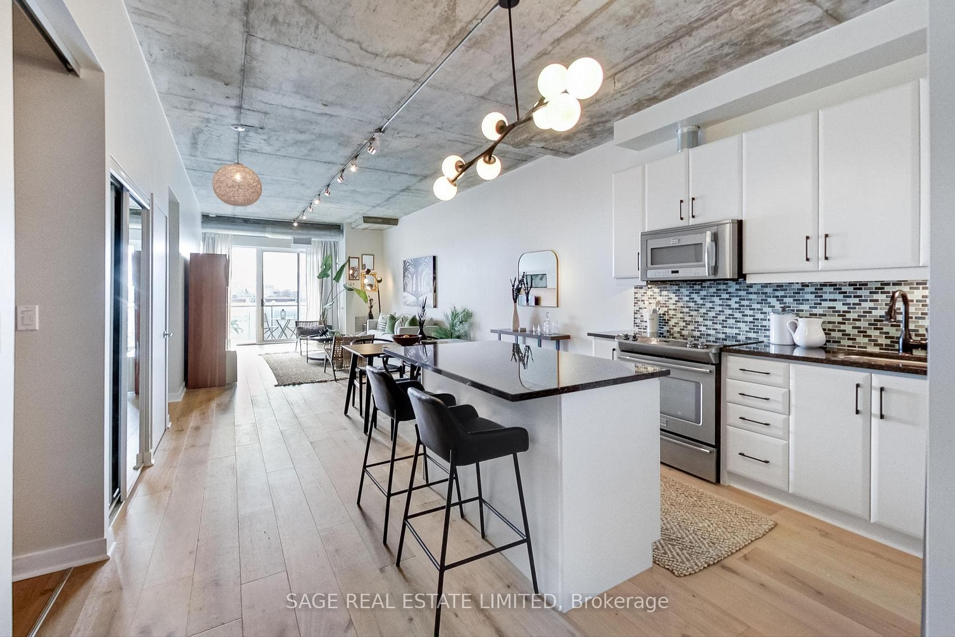 201 Carlaw Avenue Unit 509 photo 13