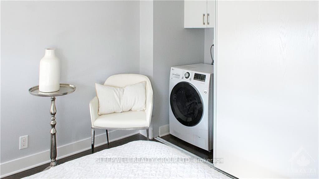 420 GILMOUR Street Unit 608 photo 7
