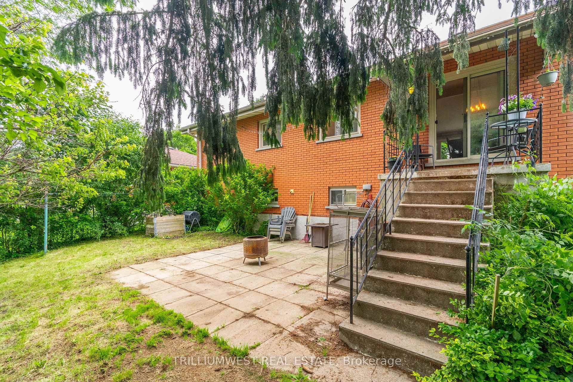 227 Rosemount Drive photo 28