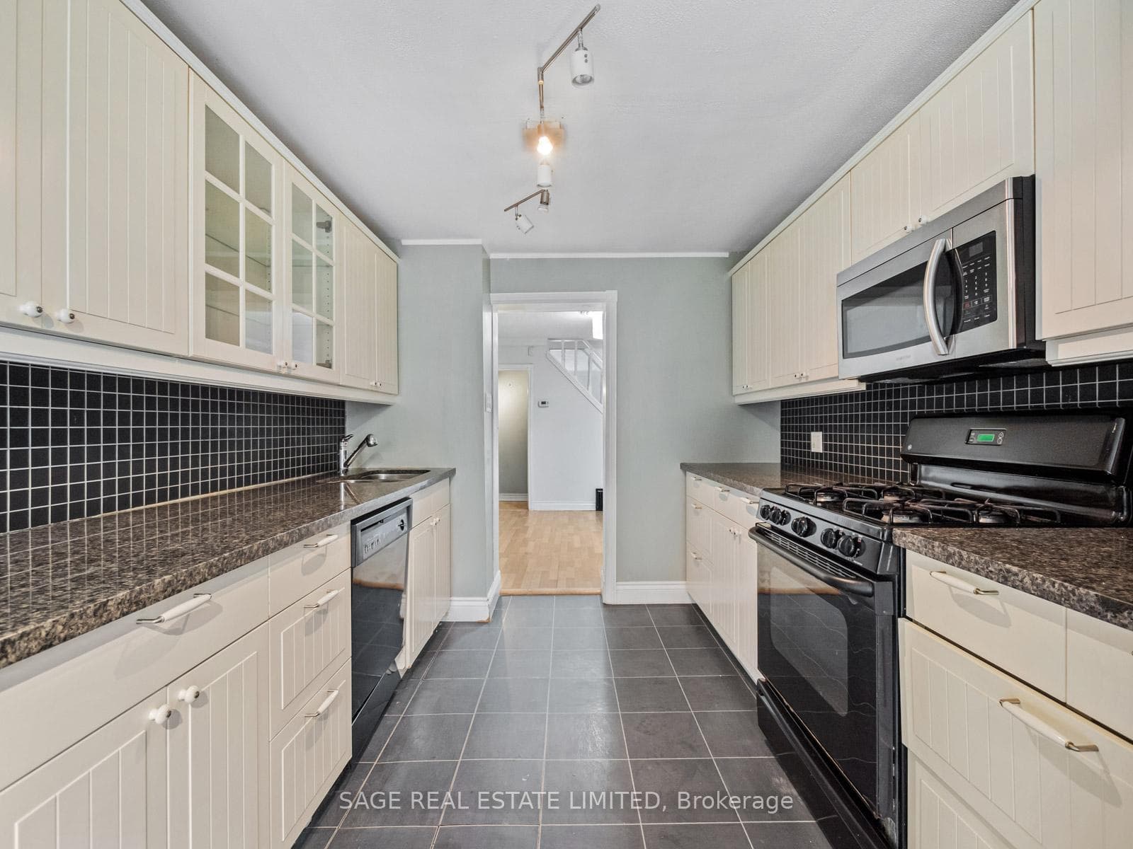 212 Alton Avenue photo 11