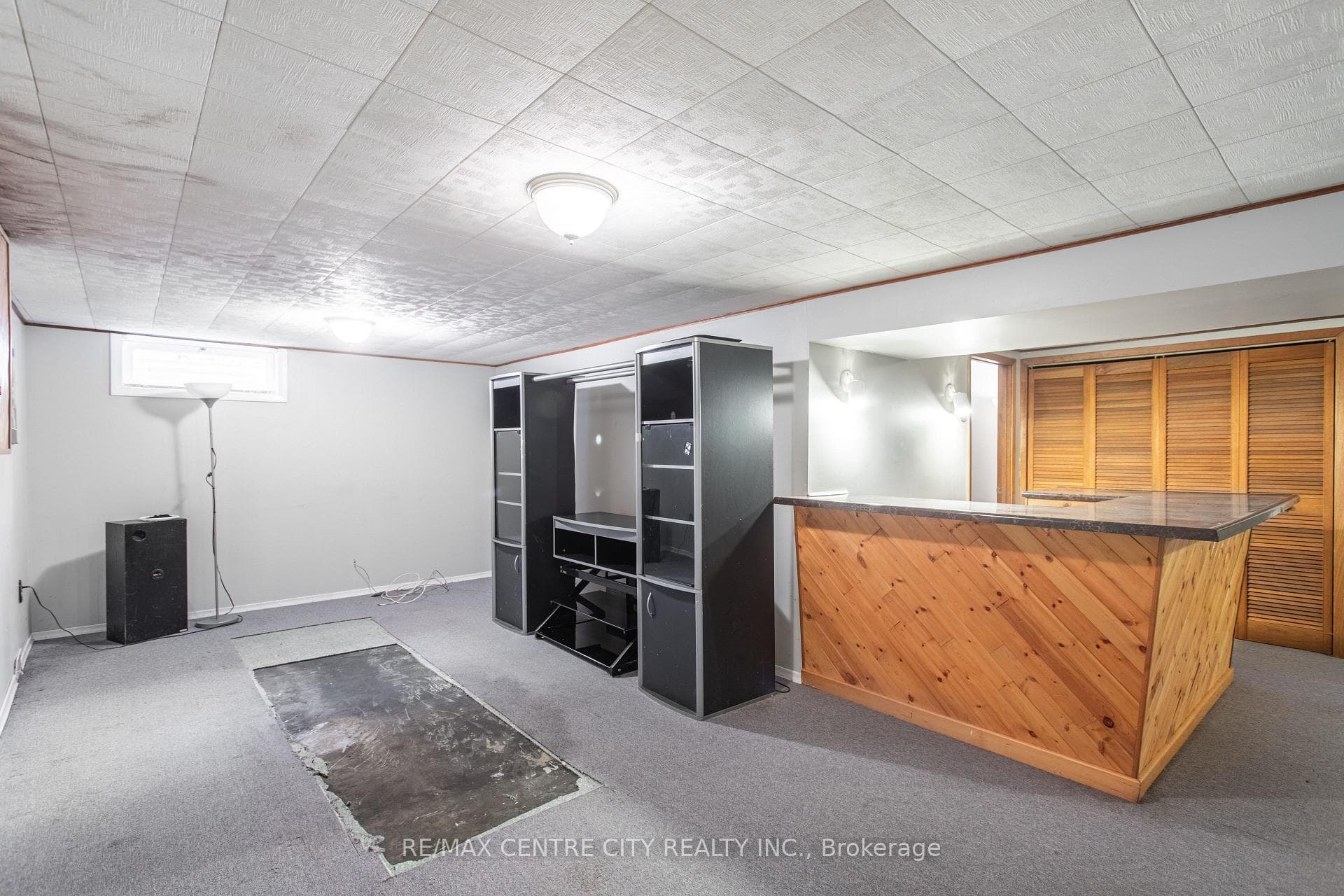 19 Maxwell Crescent photo 22