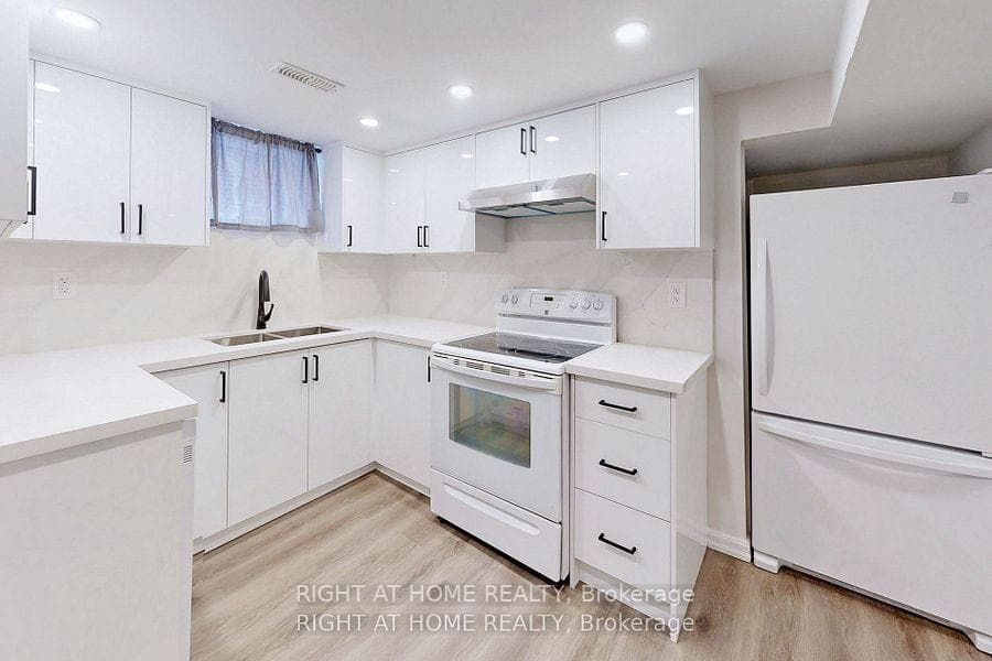 7 Rothwell Road Unit Bsmt photo 9
