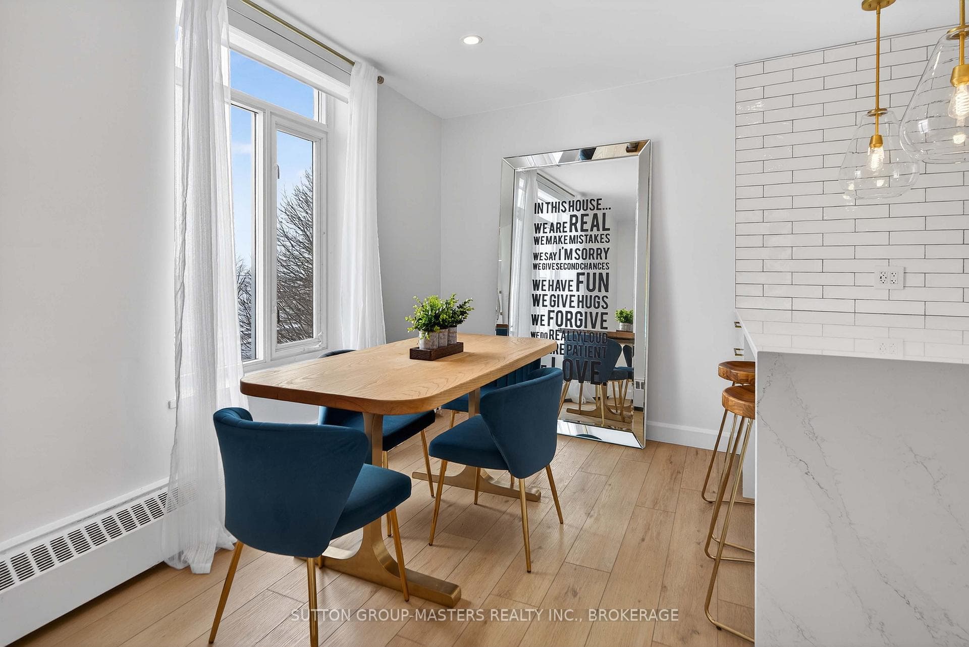 1 Mowat Avenue Unit 401 photo 10