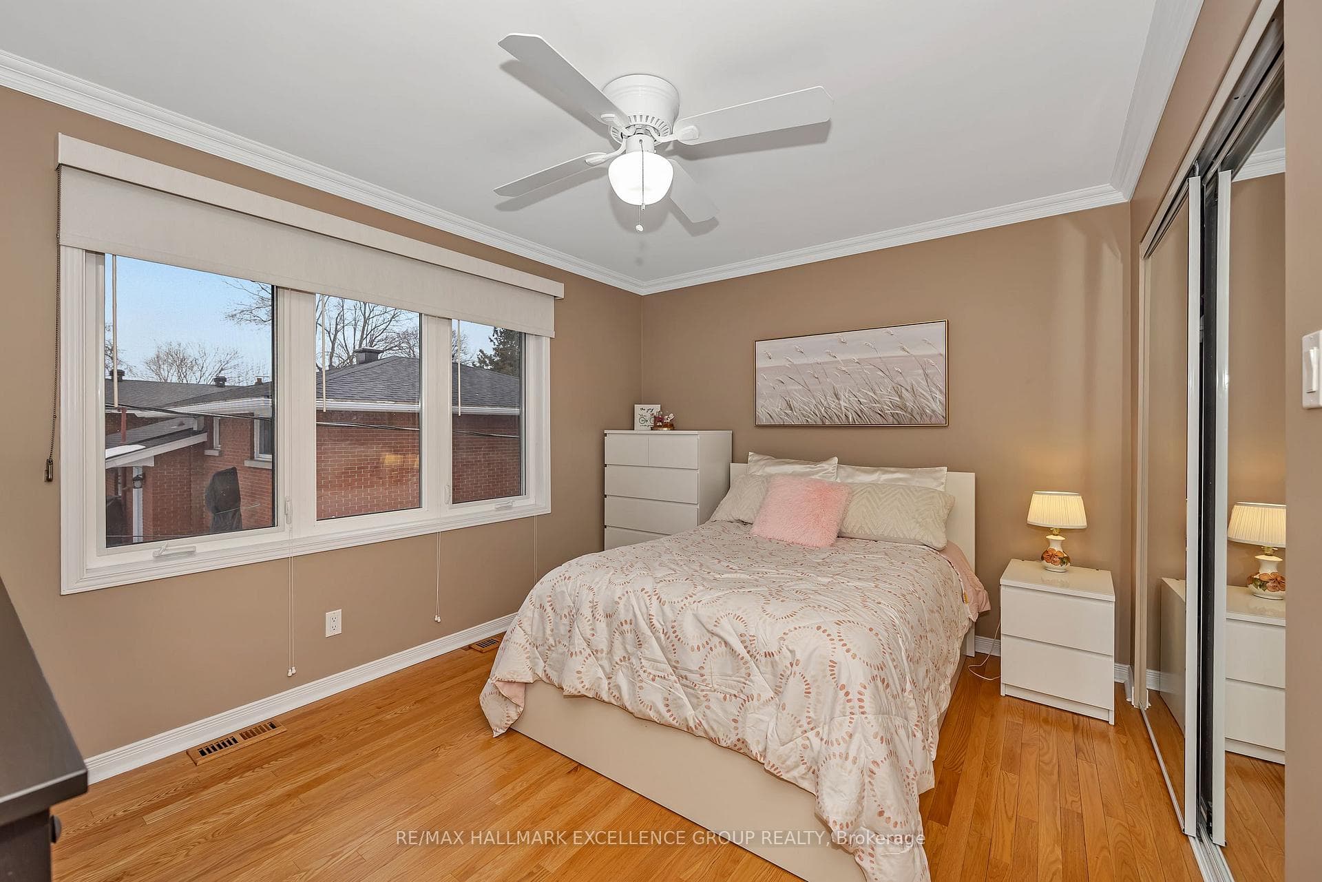 2691 Colman Street photo 25