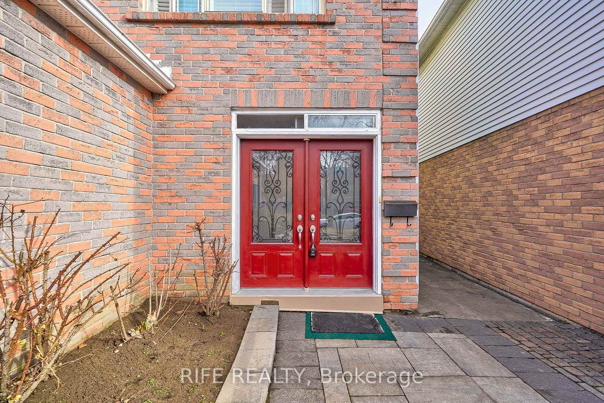 37 Bellrock Drive photo 3
