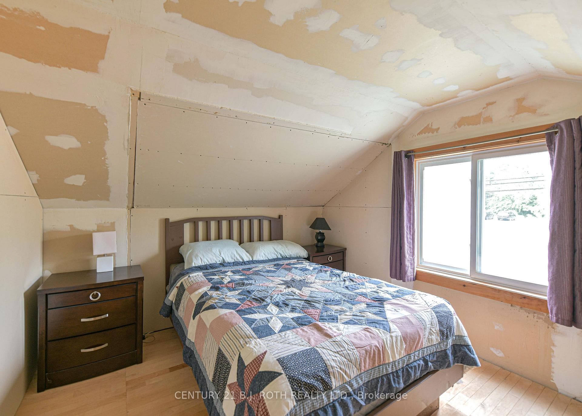 3297 Muskoka Street photo 46