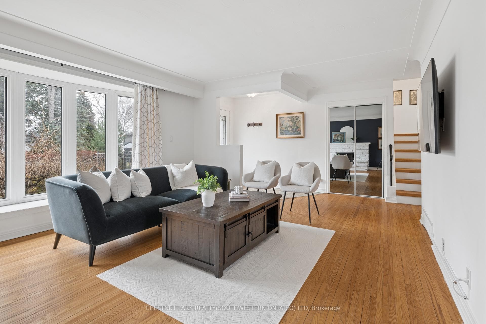 19 Douglas Road photo 8