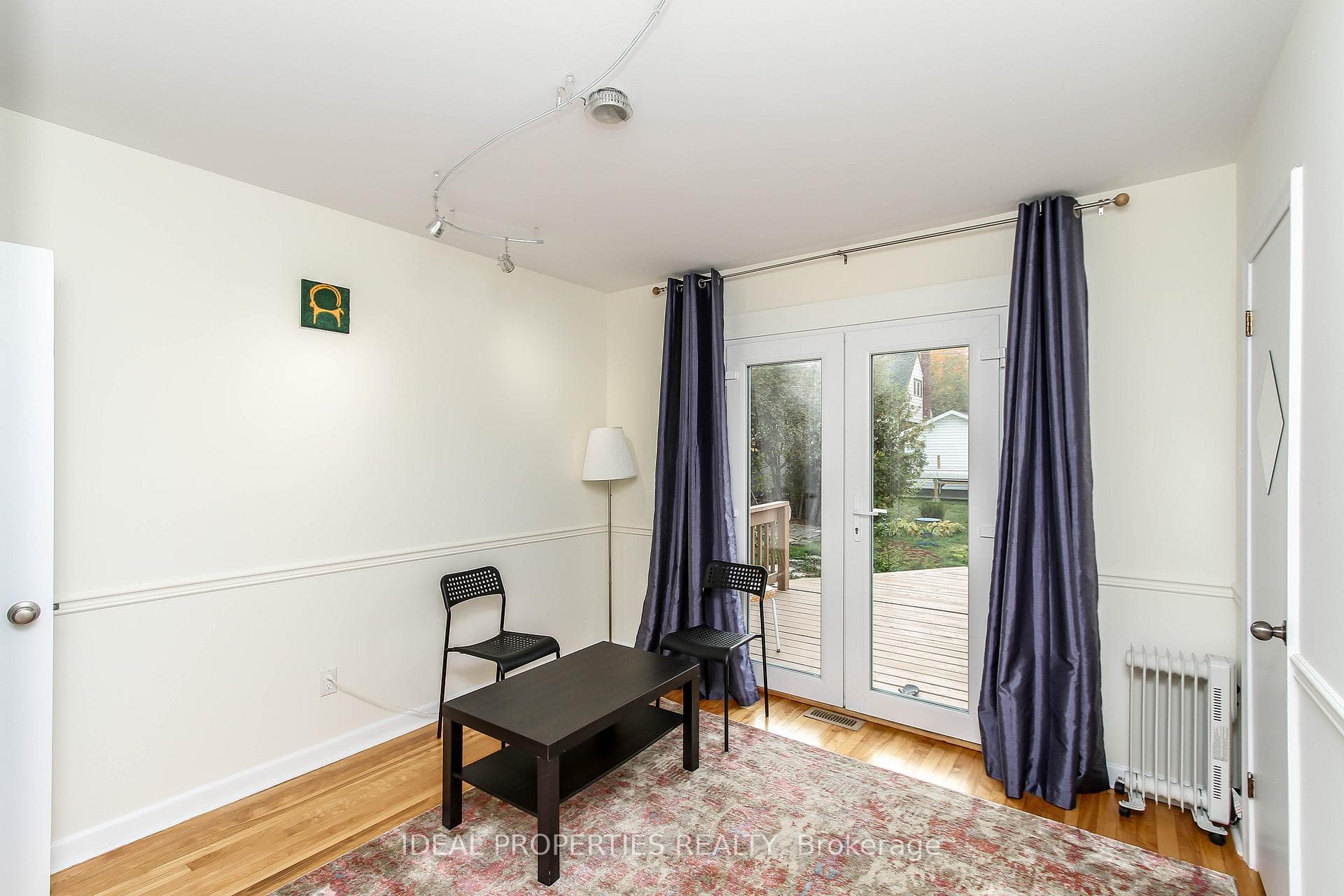 2034 Saunderson Drive Unit A photo 24