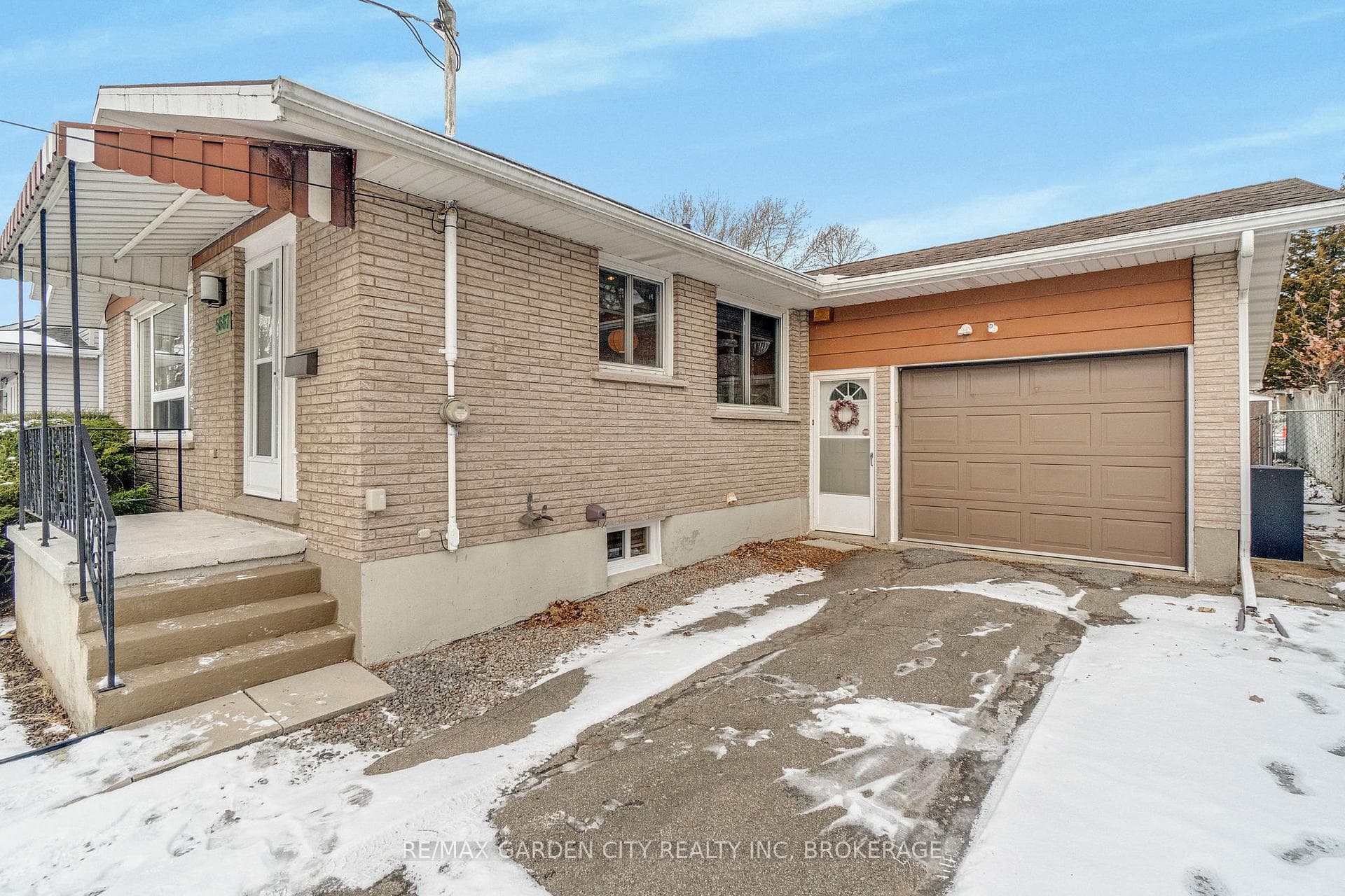 5687 Murray Street photo 2