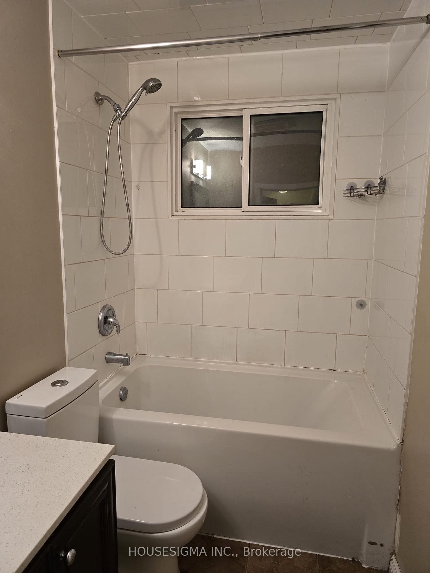 352 Harcourt Drive Unit Main photo 11
