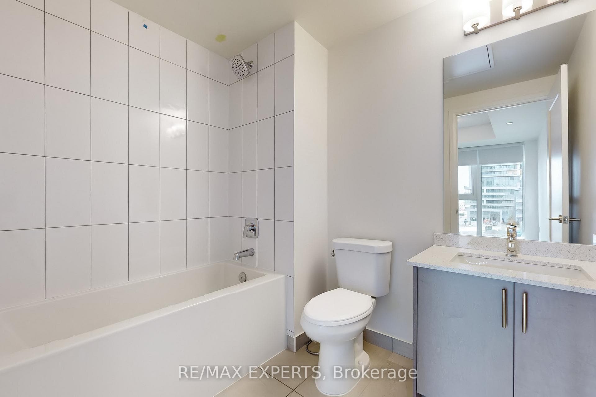 9000 Jane Street Unit 410 photo 10