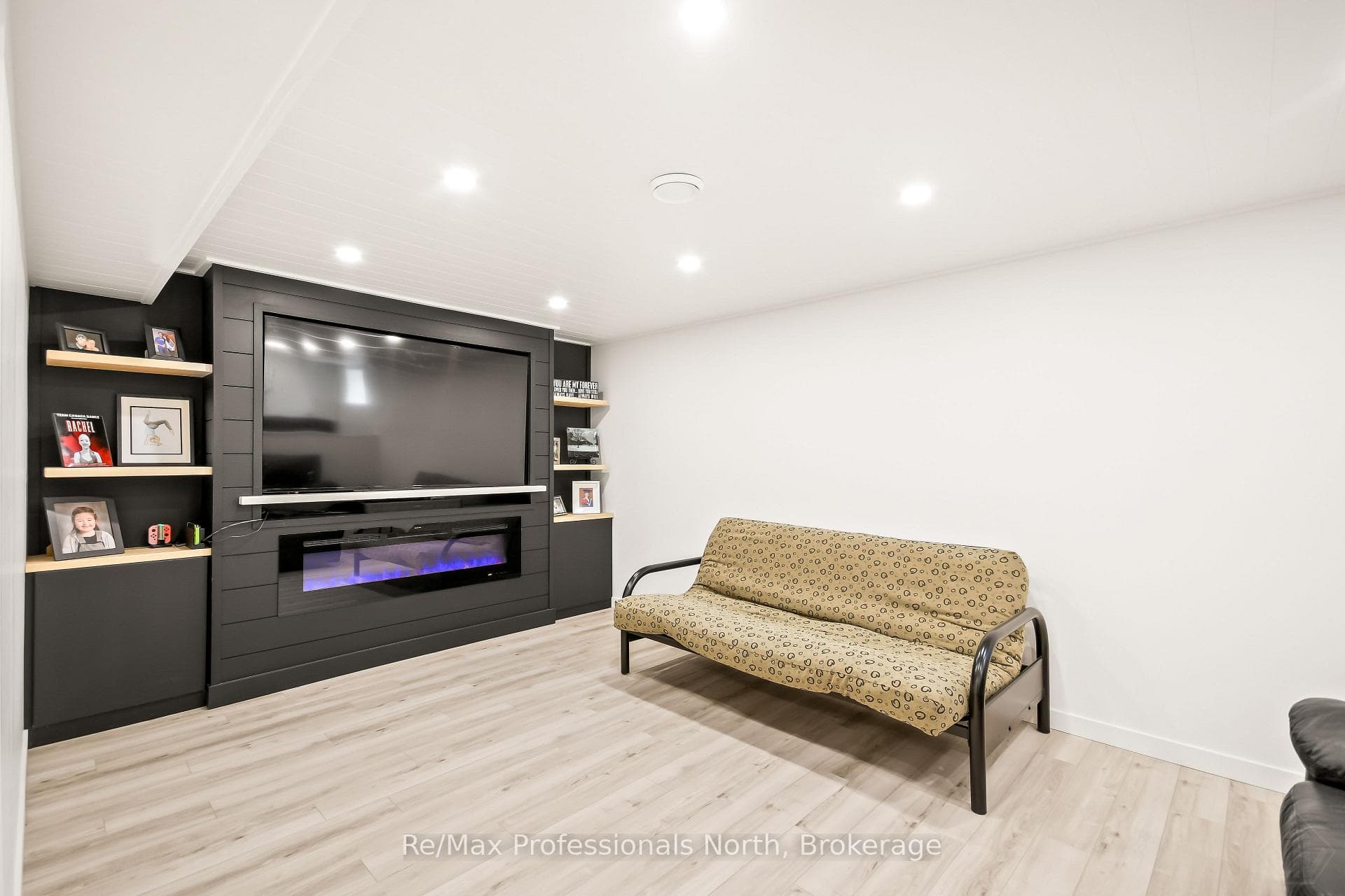 424 ALEXANDER Street photo 25