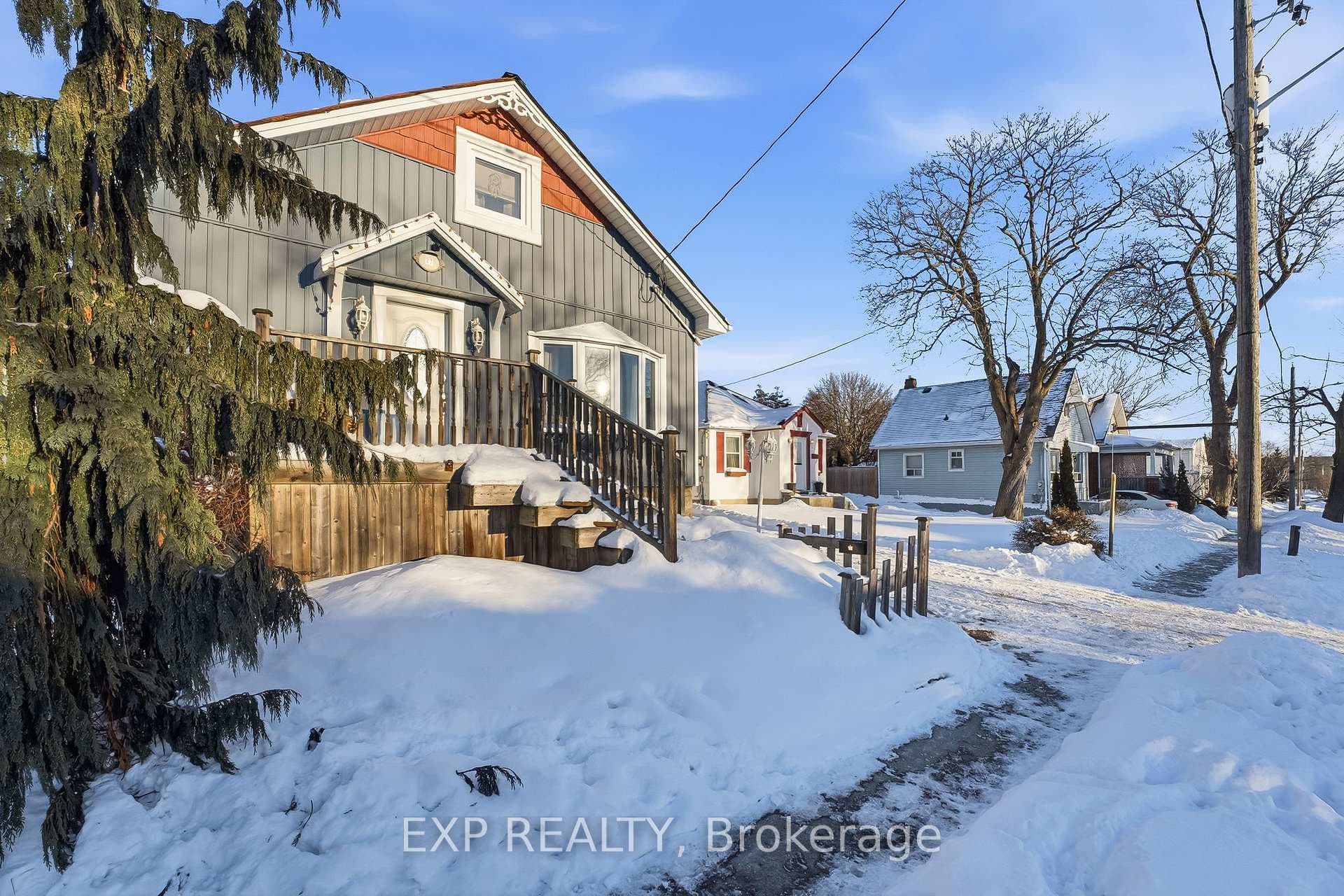 77 Westmount Street photo 3