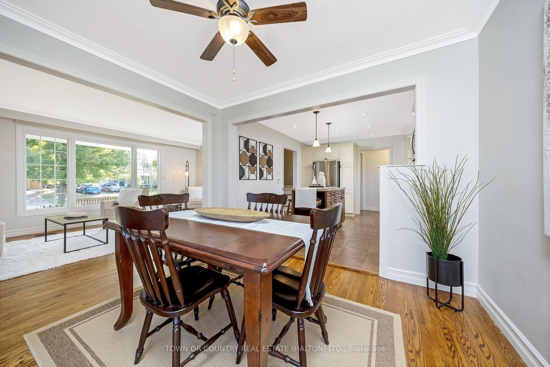 4 Stockman Crescent photo 8