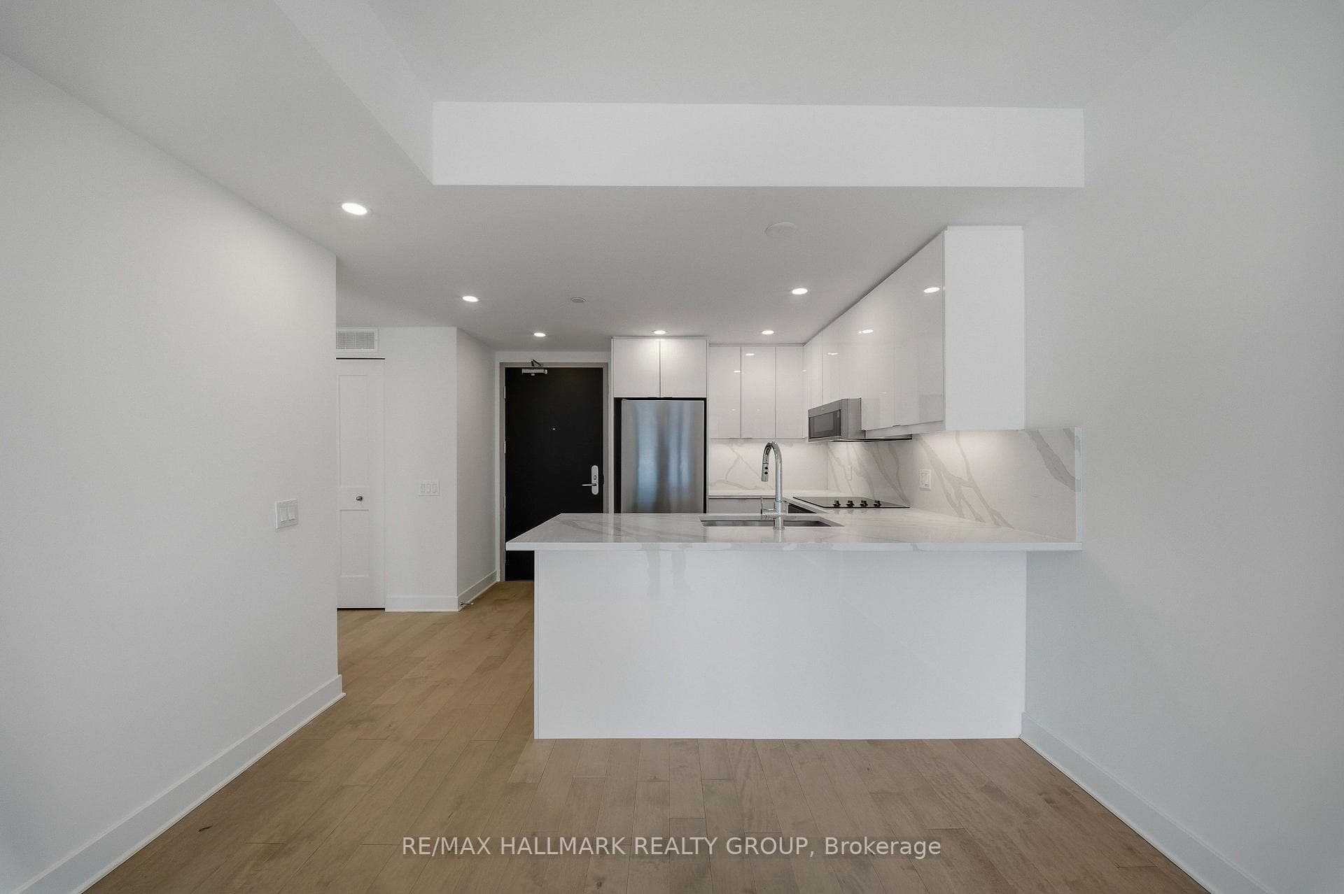 180 George Street Unit 2008 photo 4