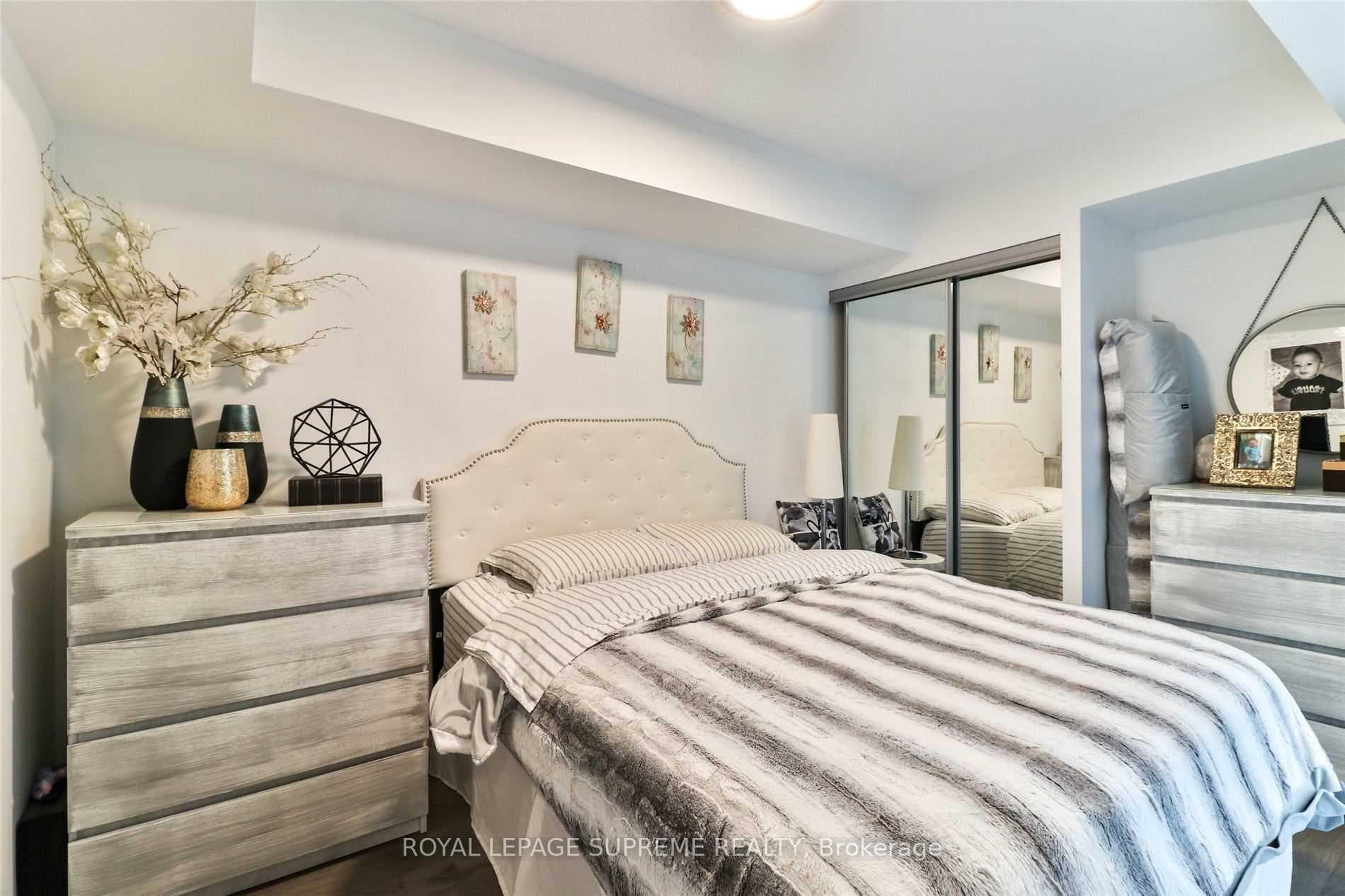 3091 Dufferin Street Unit 214 photo 18