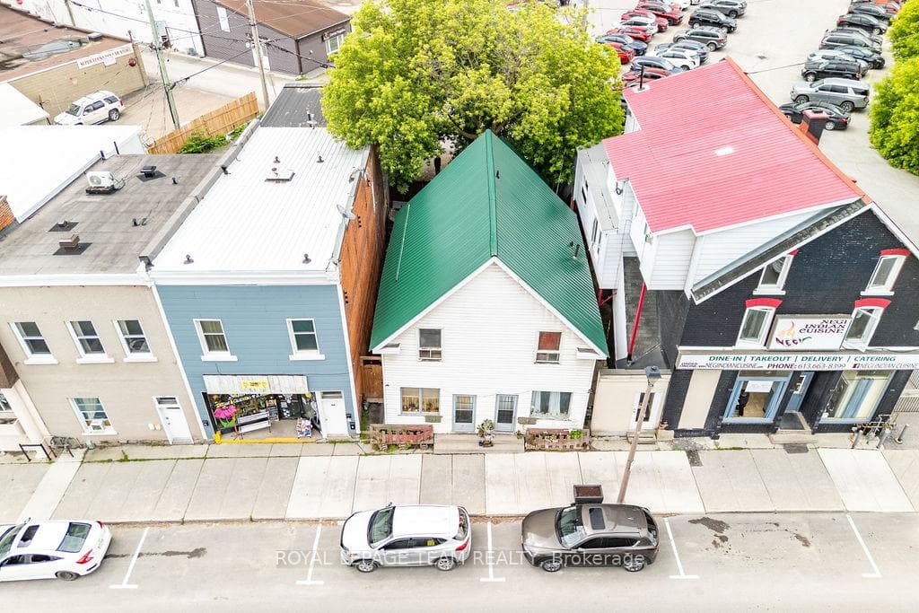 56 Madawaska Street photo 6