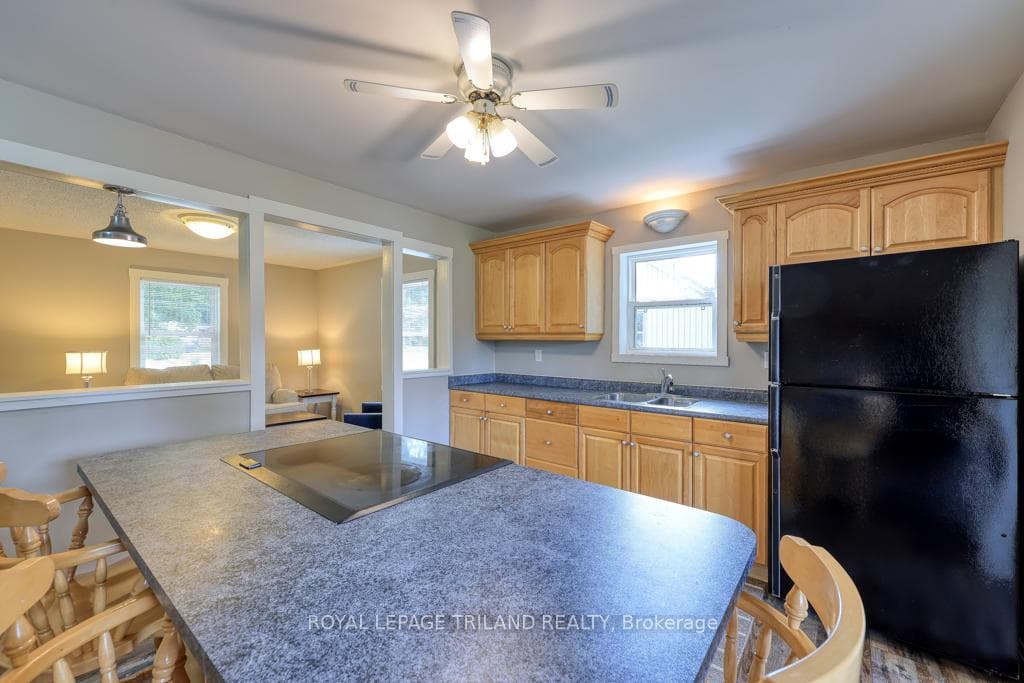 174 Canterbury Street photo 13