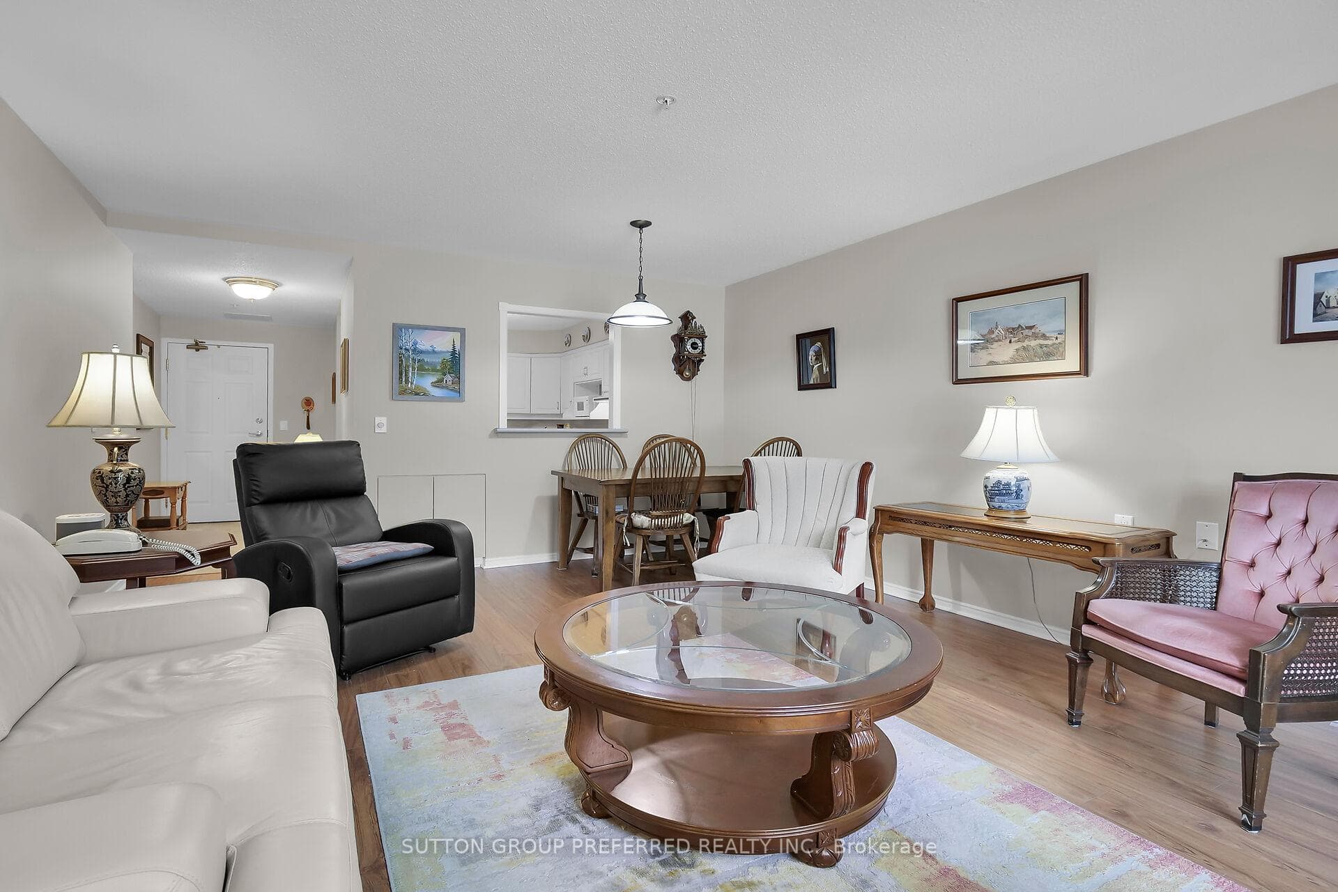 511 Gainsborough Road Unit 116 photo 11