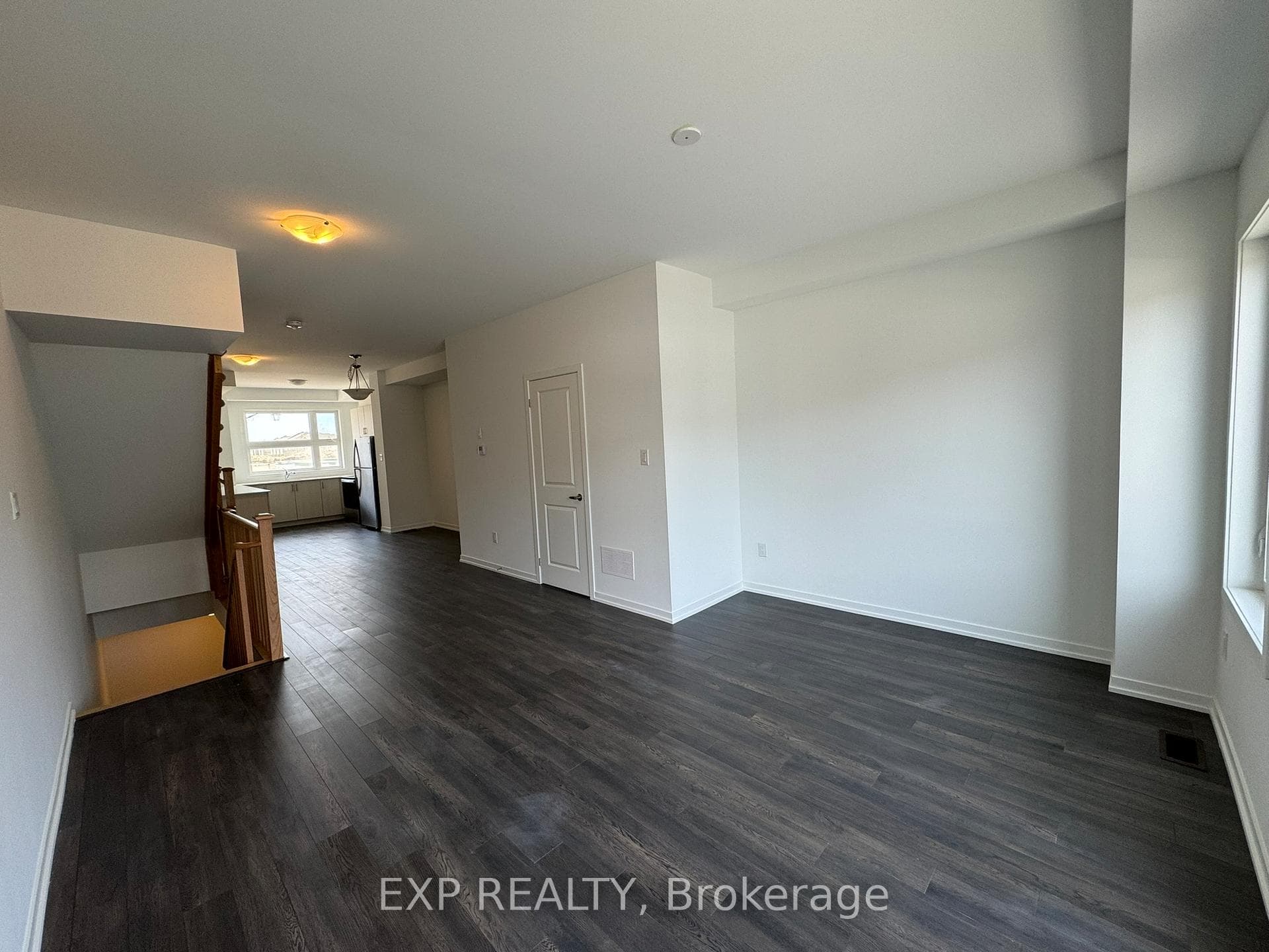 40 Bateson Street photo 12