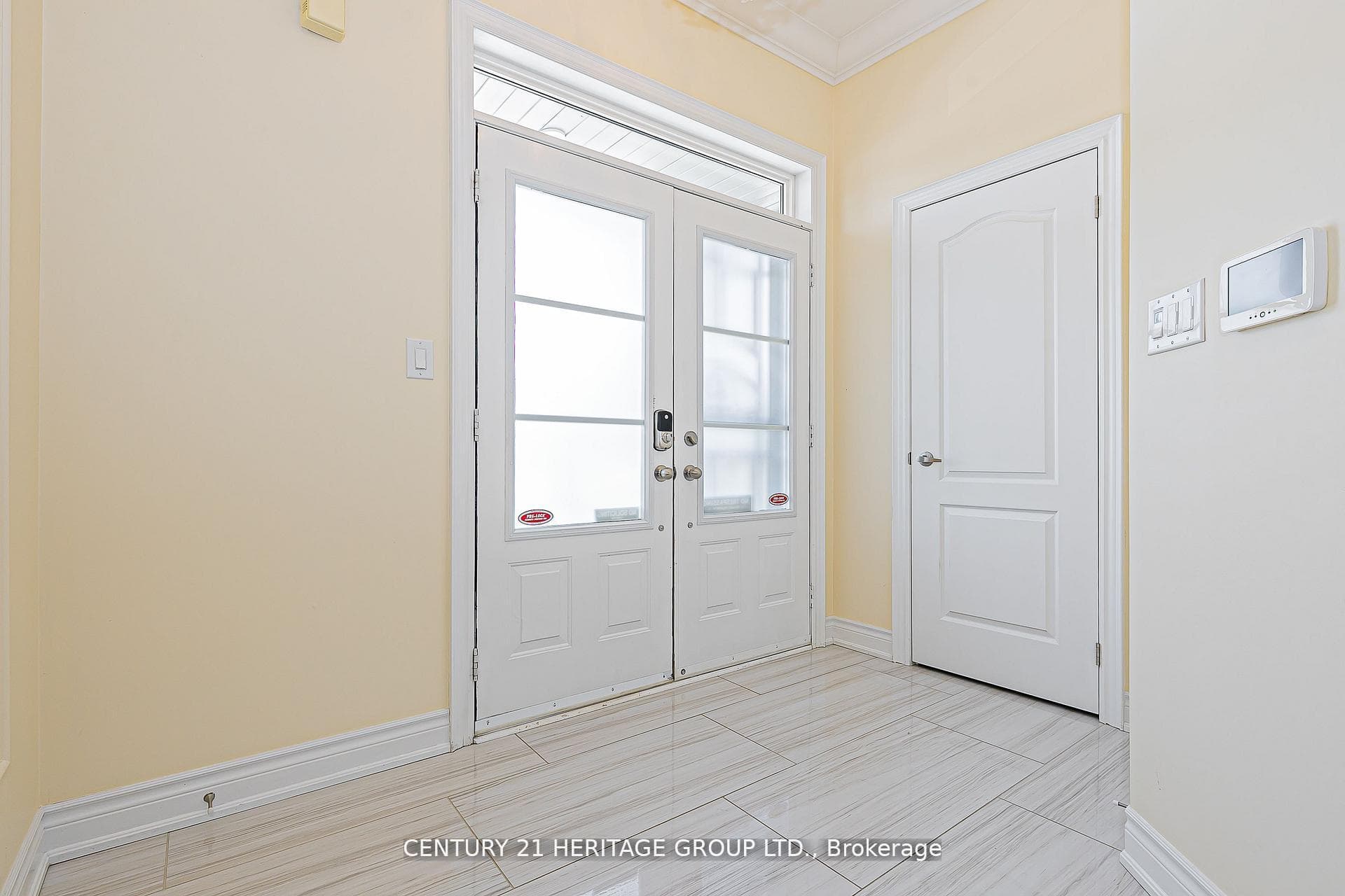 2 Roy Harper Avenue photo 7