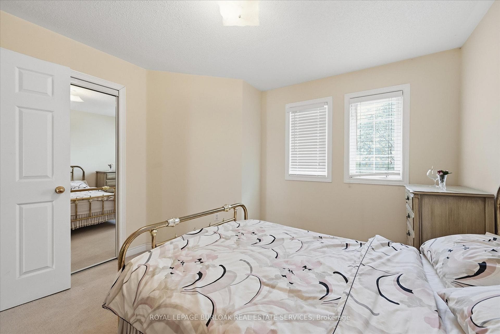 2279 Milford Lane photo 25