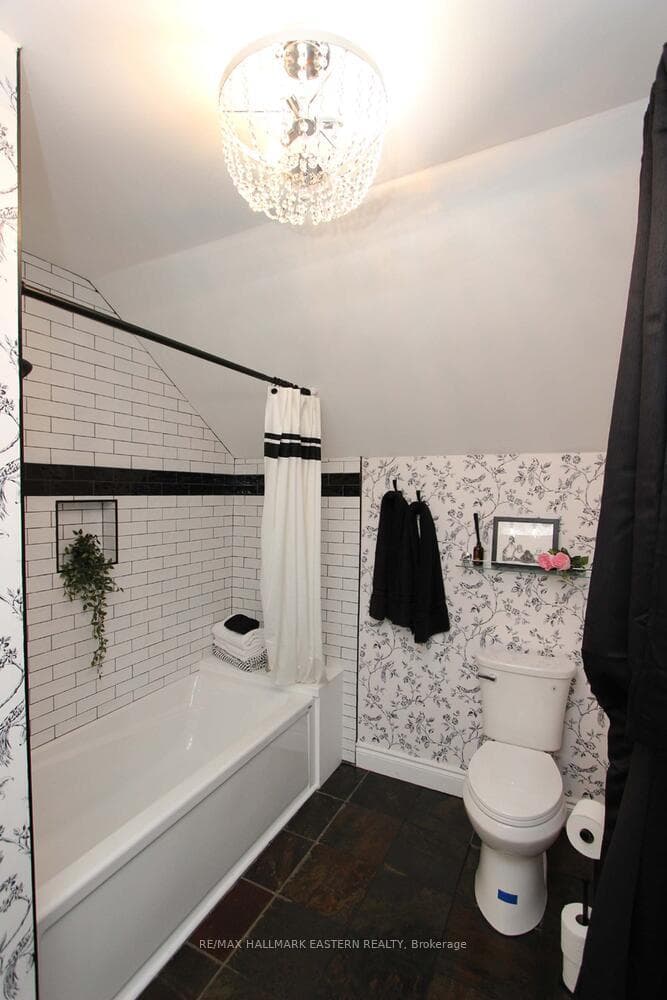 2nd floor full bath