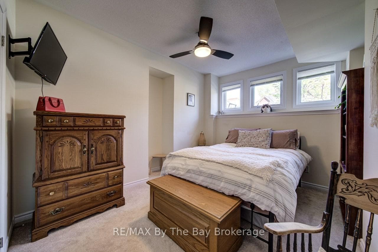 100 ALLEGRA Drive photo 29