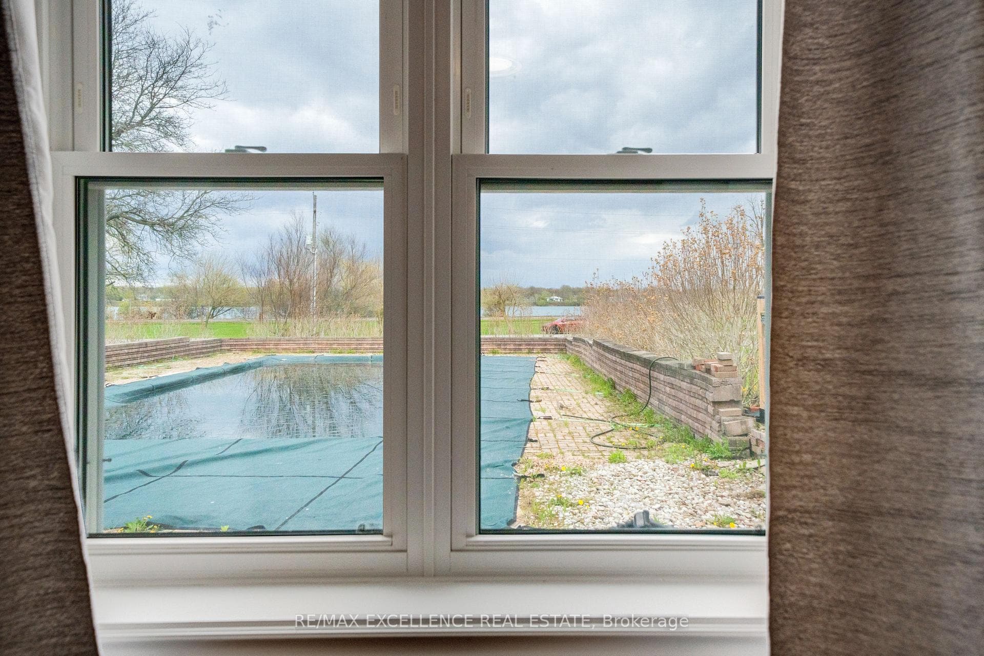 12575 NIAGARA RIVER Parkway photo 17