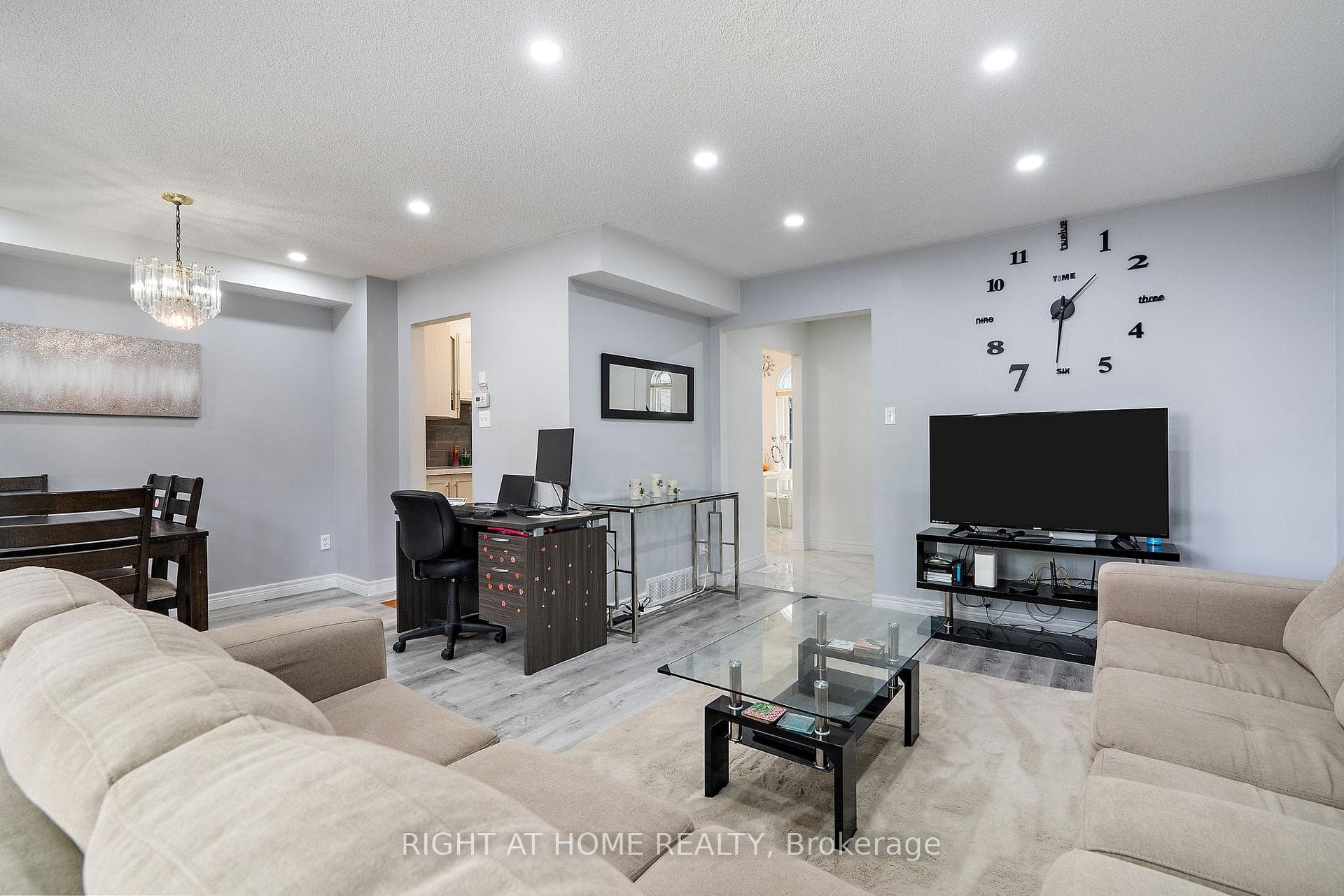 2075 Warden Avenue Unit 11 photo 10