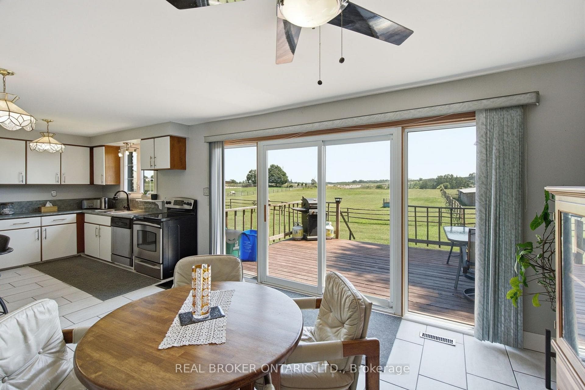 785 Reid Road photo 11