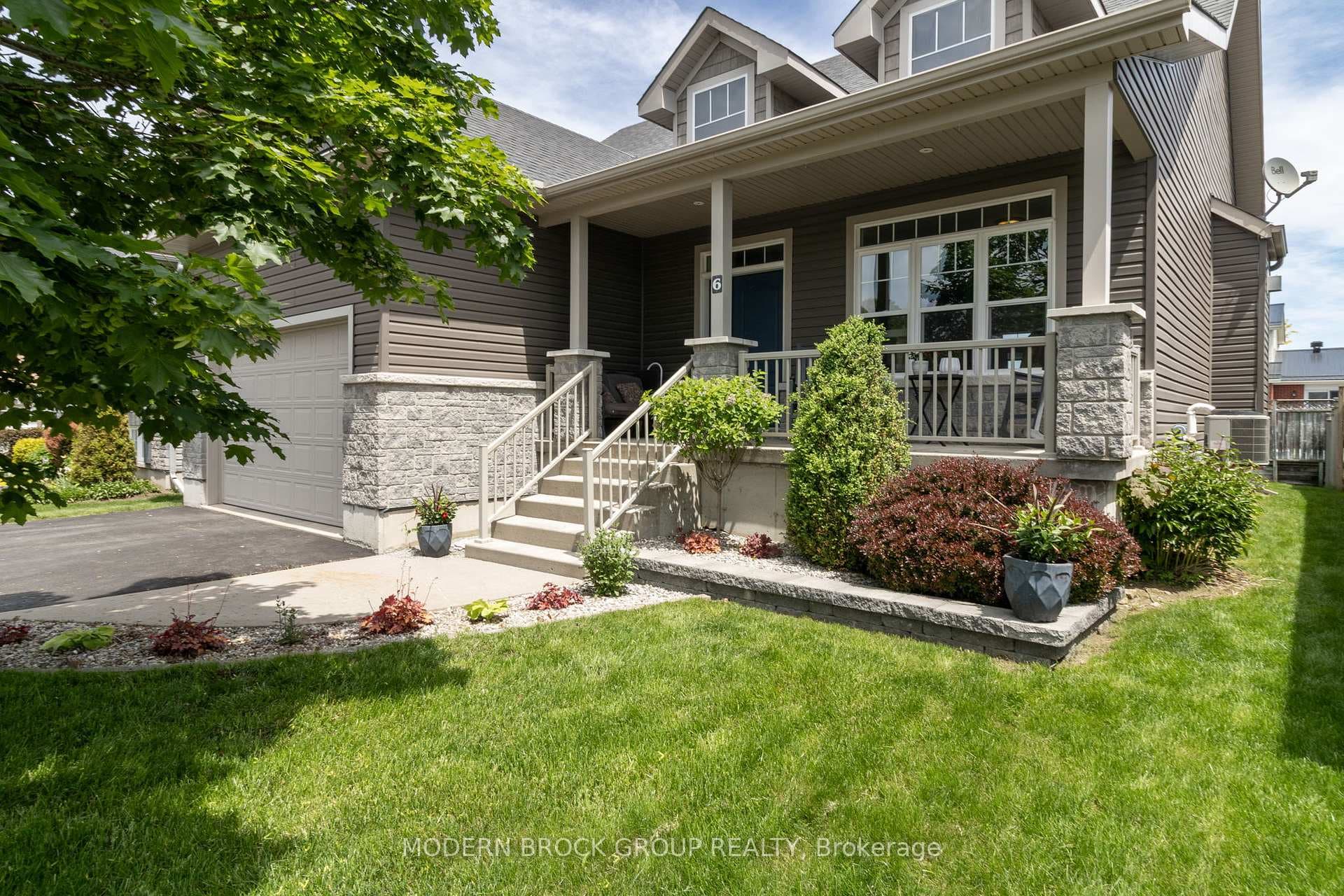 6 Wildwood Crescent photo 1