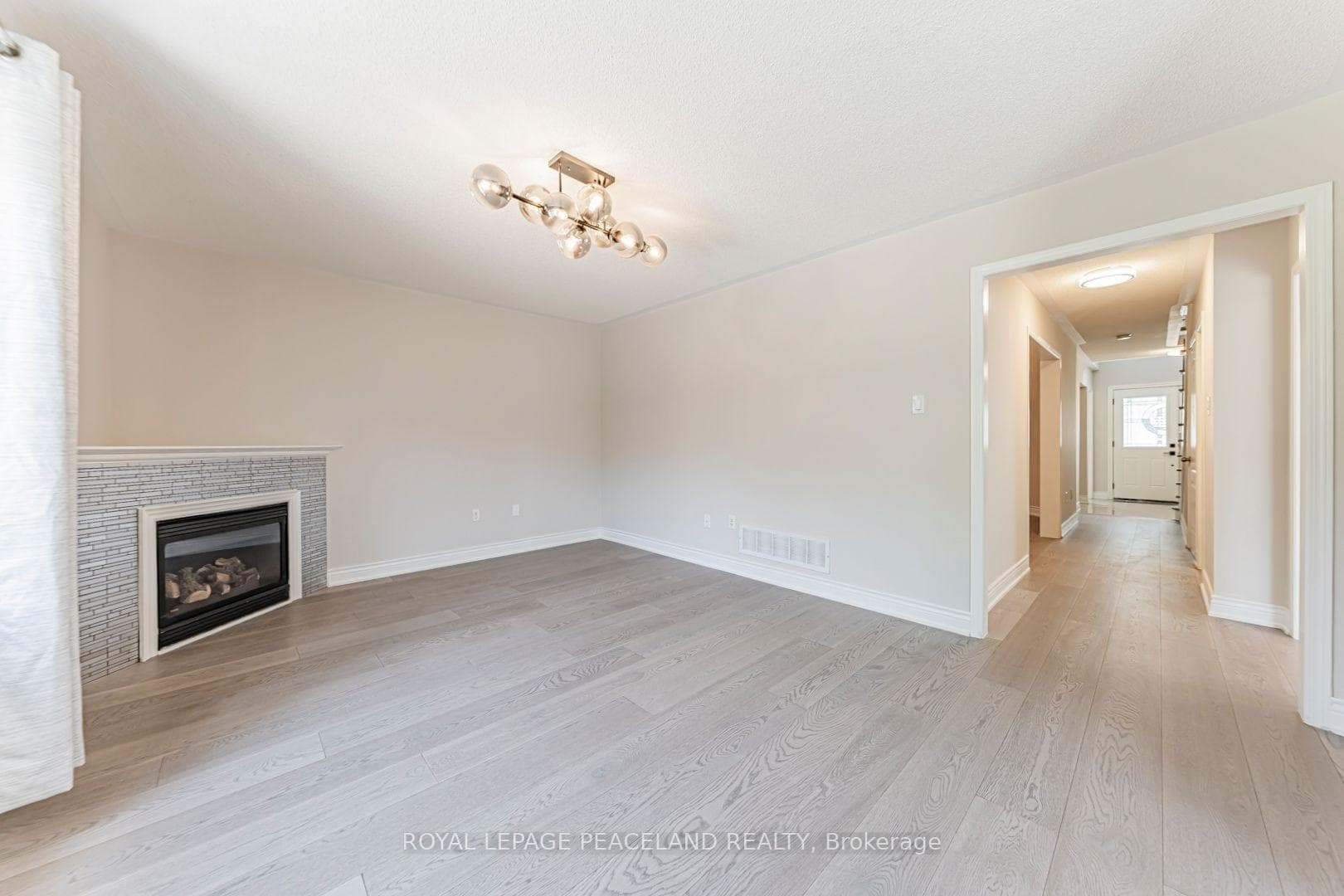 152 Flagstone Way photo 13